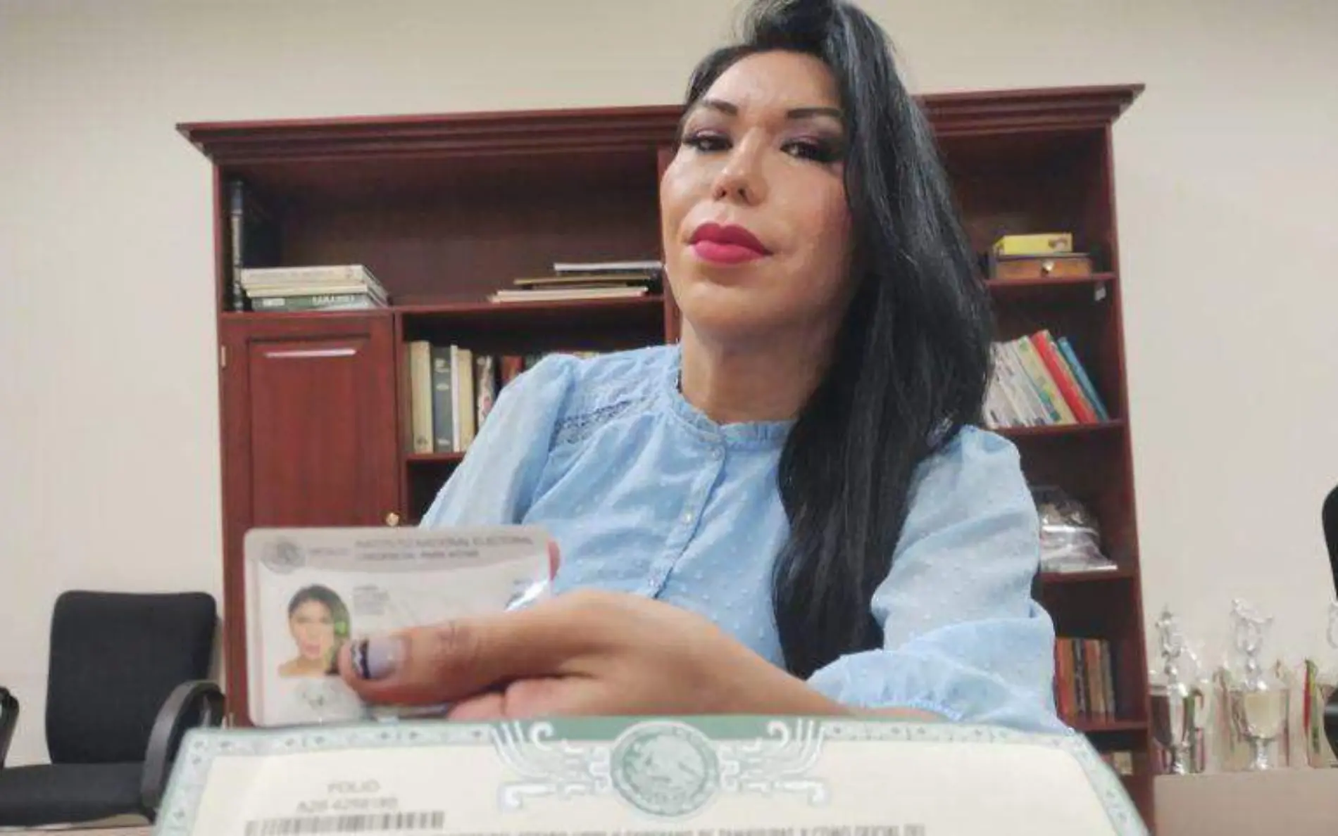 Primera maestra con cambio de identidad de género en documentos oficiales en Tamaulipas 